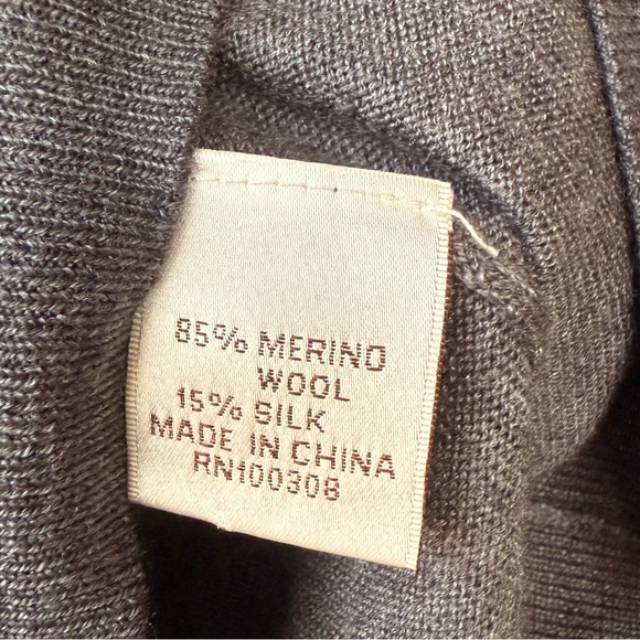 Peter Millar Sweater Mens Charcoal Gray Crown Soft V Neck Merino Wool Silk M - Picture 10 of 11